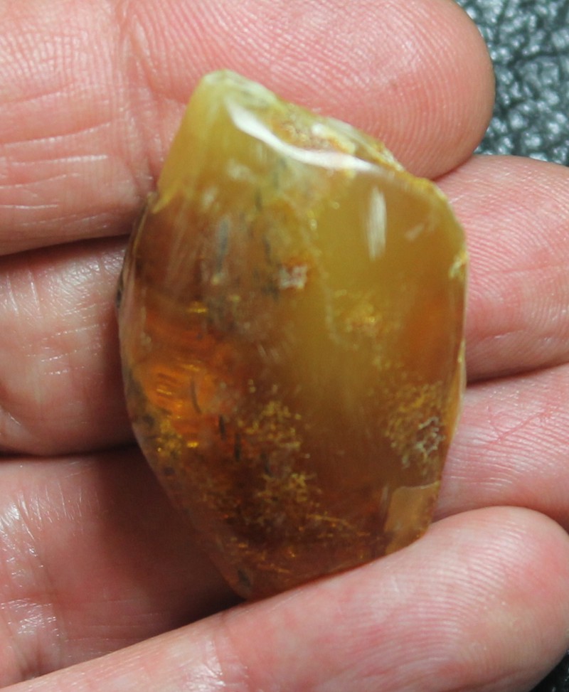 rougt Baltic amber