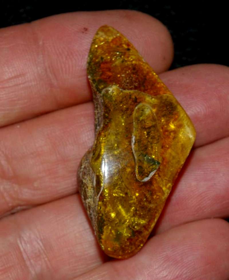 Raw Baltic amber